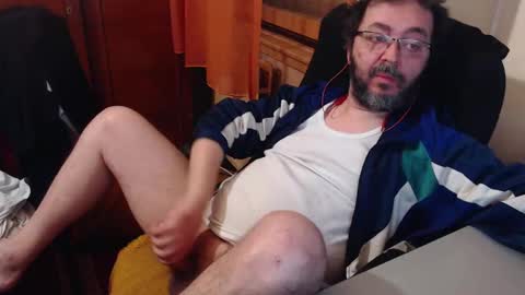 Max online show from February 8, 6:12 am