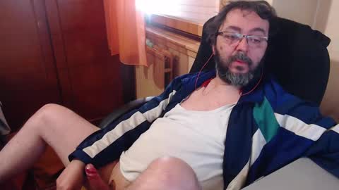 Max online show from February 22, 7:56 am