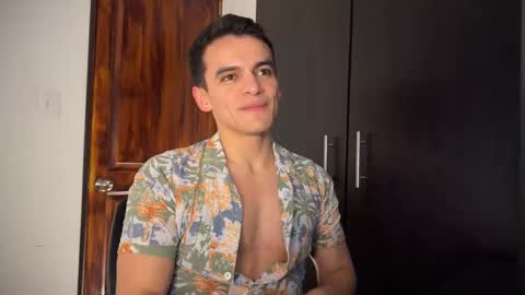 Snapshot of max_lancaster chatting on March 5, 10:55 pm Max Lancaster online show from March 5, 10:55 pm