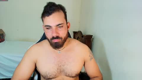 Snapshot of max_love25 chatting on September 22, 11:37 pm max_love25 online show from September 22, 11:37 pm