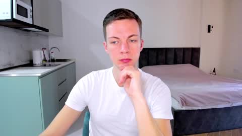 Max  online show from January 21, 5:28 am