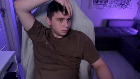 Max online show from January 10, 8:22 pm