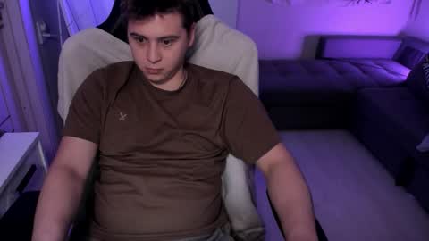 Max online show from January 13, 2:21 pm