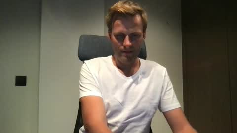 Max take off clothes online show from September 10, 6:17 pm