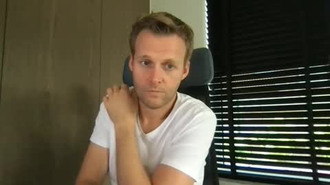 Max take off clothes online show from September 25, 11:09 am