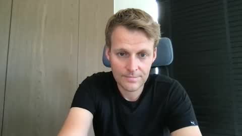 Max take off clothes online show from September 16, 8:04 am