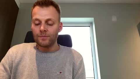 Max take off clothes online show from December 18, 1:02 pm