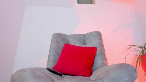 Max online show from November 13, 2:00 pm