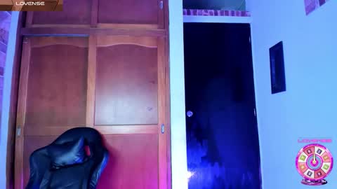 max_valiant1 online show from December 20, 4:41 am