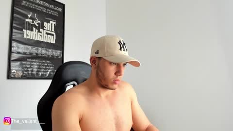 max_valiant1 online show from March 15, 9:10 pm