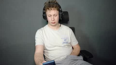 maxboner94 online show from February 26, 5:03 pm