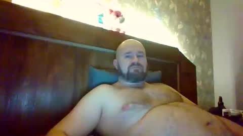 Snapshot of maxhunter chatting on October 16, 6:27 pm maxhunter online show from October 16, 6:27 pm