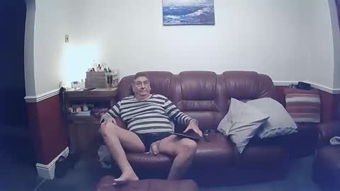 MAX online show from February 19, 11:25 pm