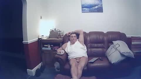 MAX online show from March 11, 11:04 pm