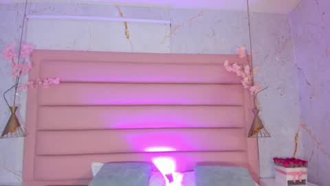 maxim online show from September 22, 4:34 am