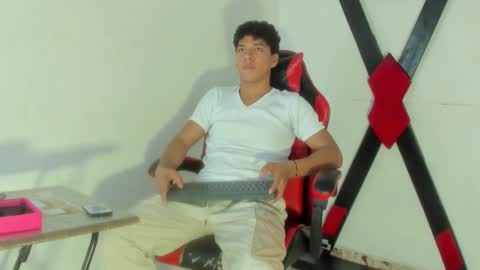 Maximiliano online show from March 17, 7:38 pm