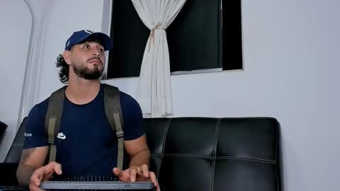 Maximo online show from November 29, 4:25 am