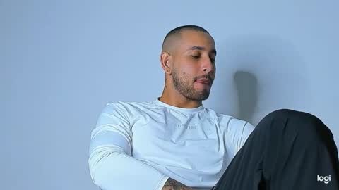 Maximo online show from February 14, 11:33 pm