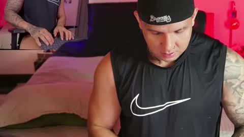 Snapshot of maximo_vega chatting on October 7, 11:42 pm Maximo online show from October 7, 11:42 pm