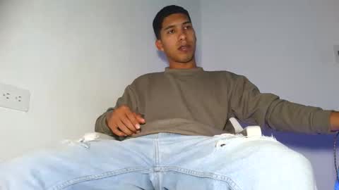 Maximo Aron Vega online show from March 17, 10:12 pm