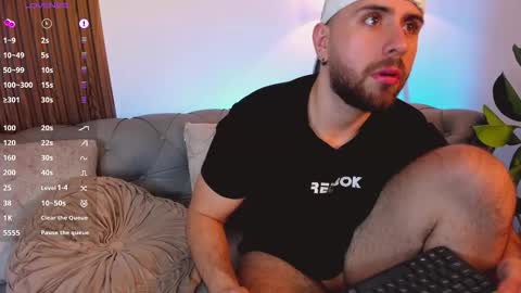 Maximo Wolf online show from February 26, 7:59 pm