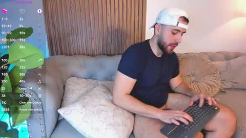 Maximo Wolf online show from March 11, 11:56 pm