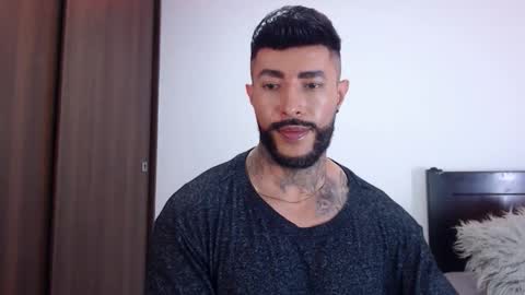 Independent Model online show from October 21, 5:54 am