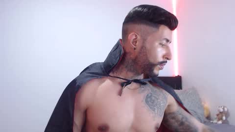 Independent Model online show from October 30, 3:41 am