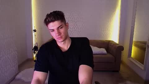 MaxKaiden online show from November 24, 6:25 am