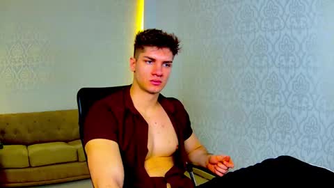 MaxKaiden online show from February 11, 6:29 am