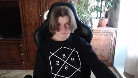 Max online show from February 5, 12:34 pm