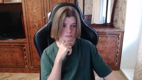 Max online show from November 3, 11:47 am