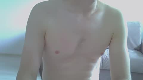 Snapshot of maxrelax90 chatting on October 12, 9:36 am maxrelax90 online show from October 12, 9:36 am