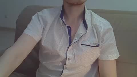 Snapshot of maxrelax90 chatting on February 16, 4:10 pm maxrelax90 online show from February 16, 4:10 pm