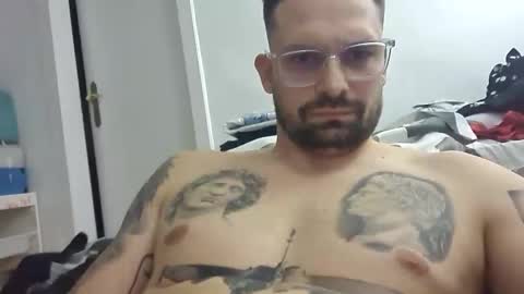 Max online show from November 15, 3:36 pm