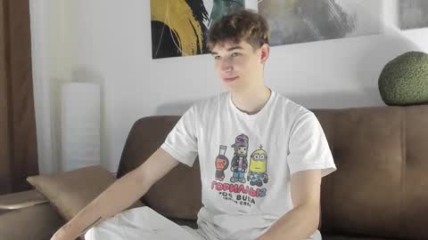 Snapshot of maxwellchik chatting on September 24, 4:16 pm maxwellchik online show from September 24, 4:16 pm