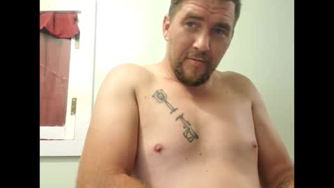 Snapshot of maxx916 chatting on September 11, 7:51 am Max online show from September 11, 7:51 am