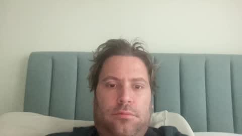 Snapshot of mbnc chatting on December 19, 1:51 pm lol online show from December 19, 1:51 pm