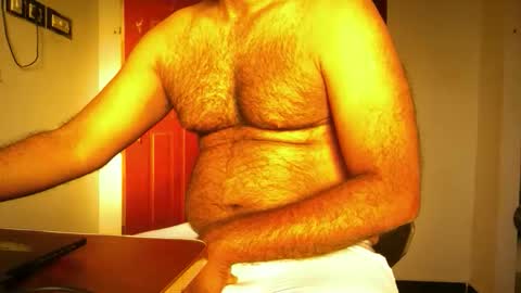 me_hai12 online show from February 4, 12:00 pm