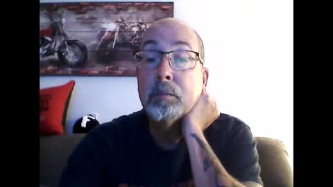 me at home online show from October 5, 11:36 am