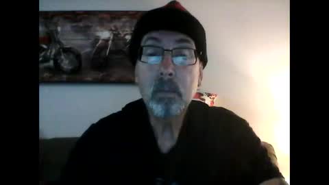 me at home online show from December 20, 1:11 pm