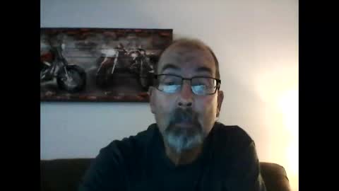 me at home online show from December 4, 12:25 pm