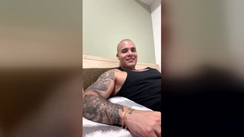 filippoae online show from March 30, 1:17 am