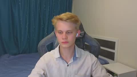 Mickey online show from October 26, 4:09 pm