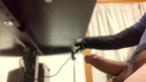 Just chilling online show from January 13, 10:30 am