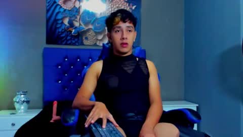 mexwilliams online show from November 25, 1:13 pm