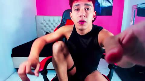 mexwilliams online show from December 14, 12:45 pm