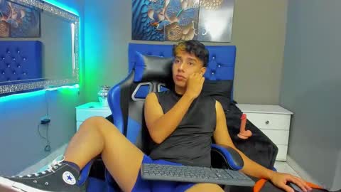 mexwilliams online show from November 27, 1:48 pm