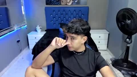 mexwilliams online show from December 5, 1:18 pm