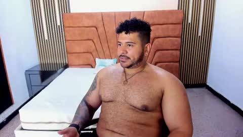 Snapshot of michael_hill1 chatting on September 29, 8:16 pm MICHAEL online show from September 29, 8:16 pm